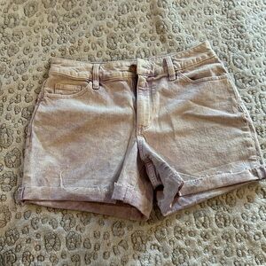Women’s Universal Thread Vintage Hirise purple tint Size 6 Jean Shorts
